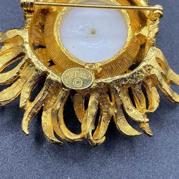 Vintage Robert Demario Signed Milk Glass Cabochon Sea Anemone Brooch Pin Rare - Picture 5 of 7